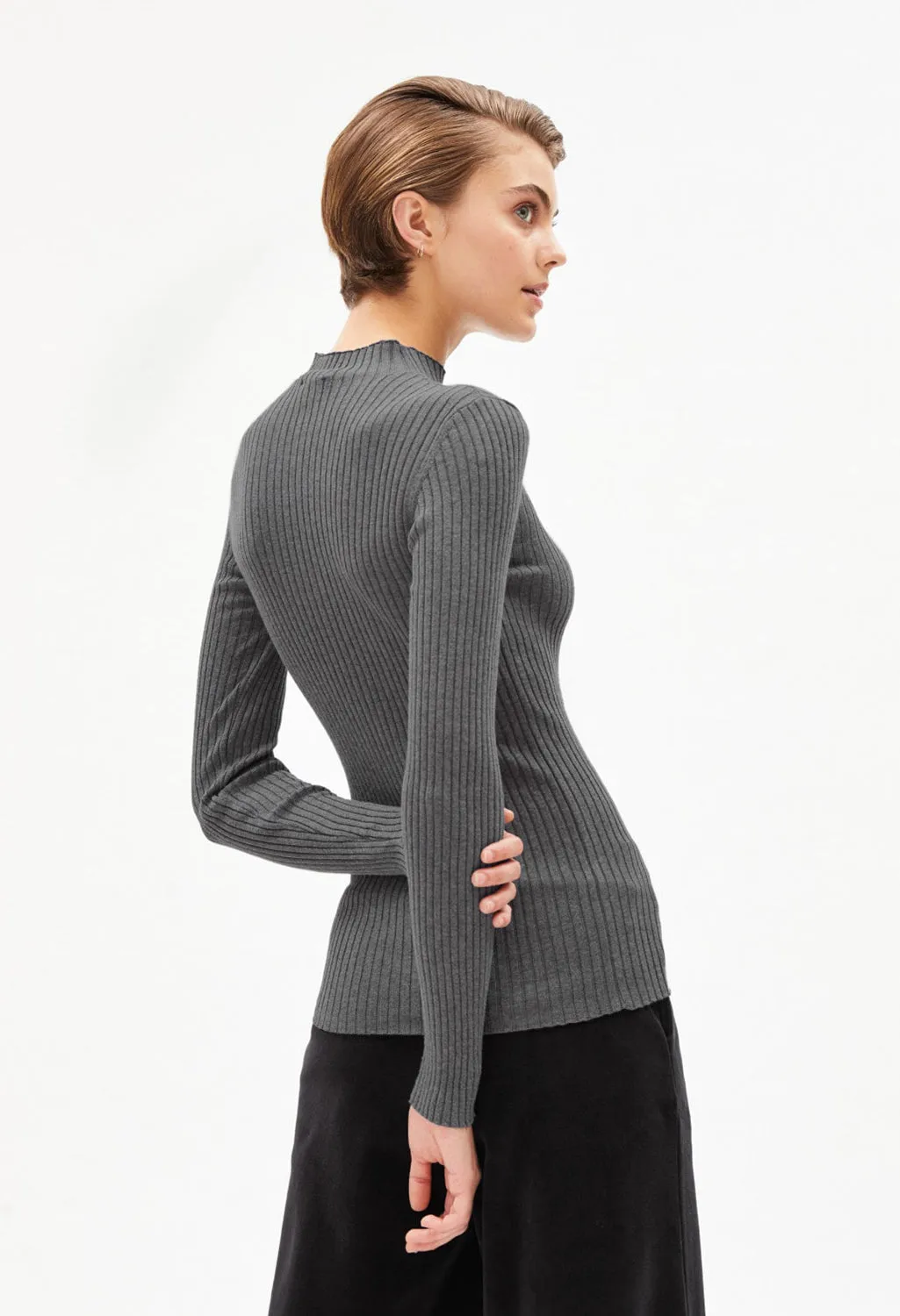 ALAANI Sweater