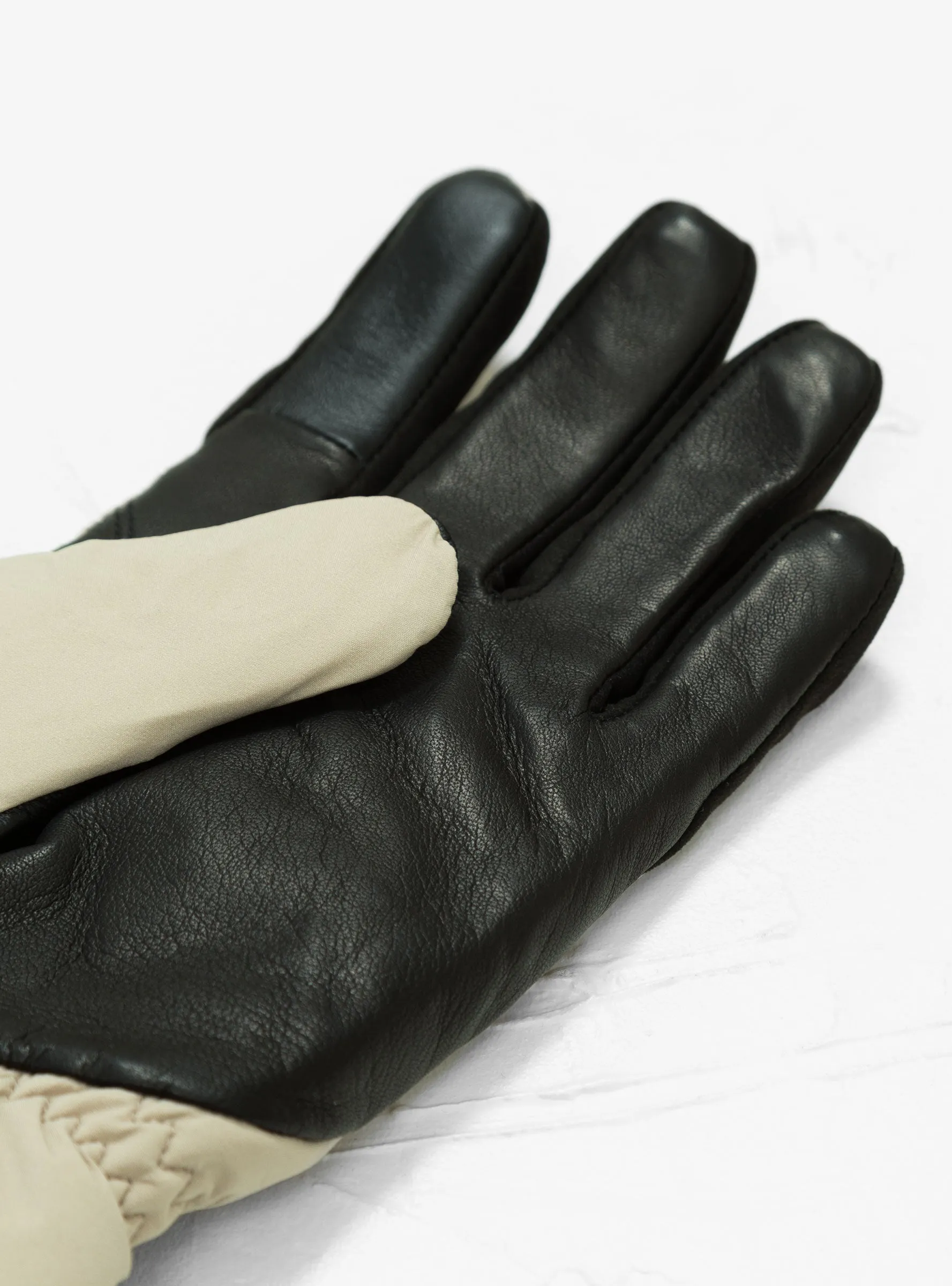 GORE-TEX Line Gloves Beige