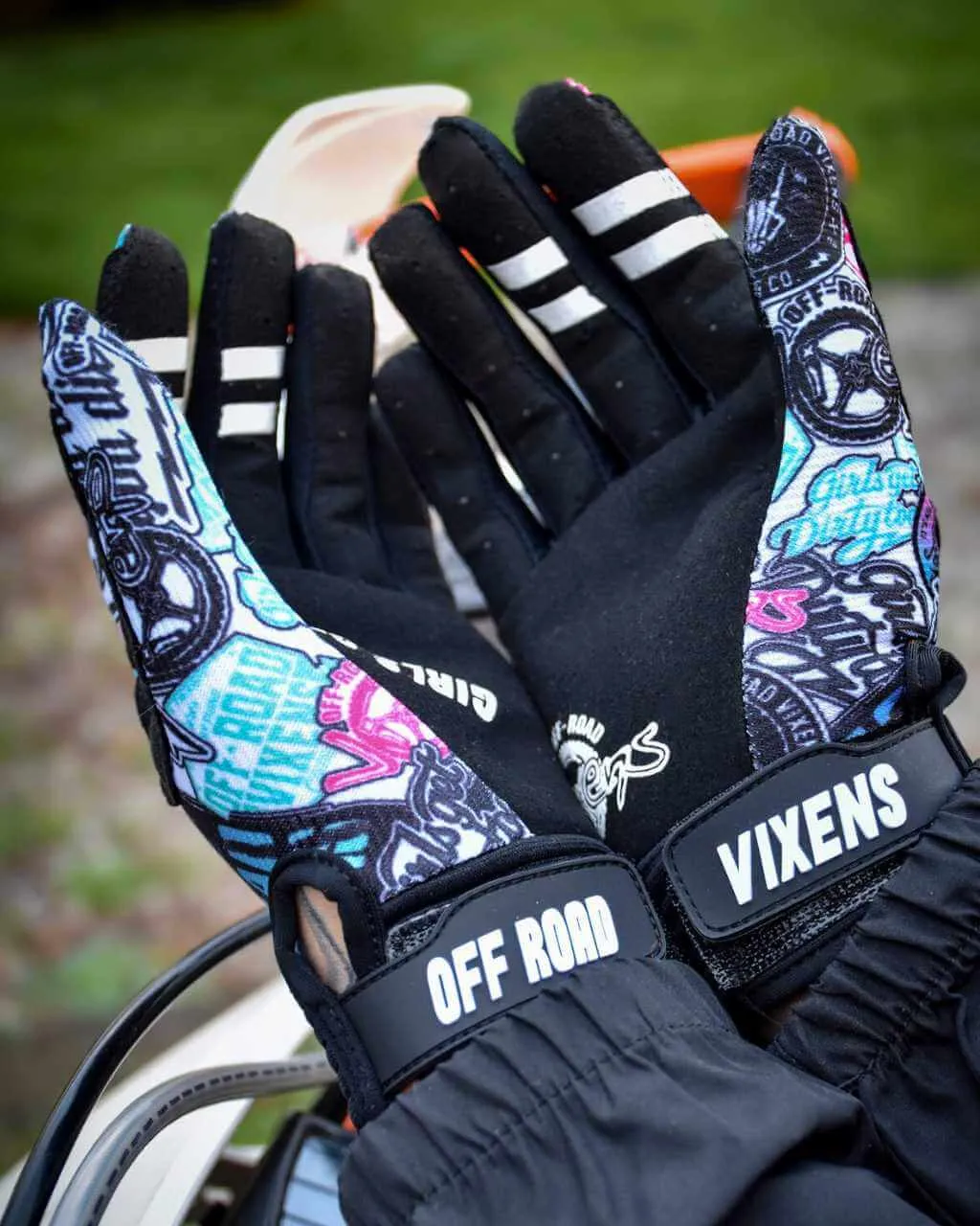 Graffiti MX Gloves